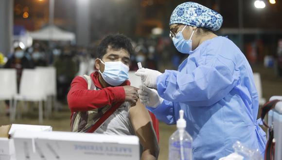 El lunes 11 de octubre se incluirá a un nuevo grupo etario de vacunación en Lima Metropolitana y Callao, según indica el Minsa | Foto: El Comercio / Referencial