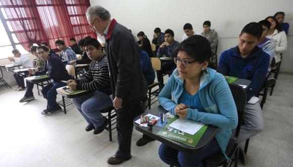 Sineace: Más de 110 carreras han sido acreditadas en el país