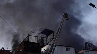 Incendio en Mesa Redonda: Municipalidad de Lima señala que edificio “tenía la orden de demoler”