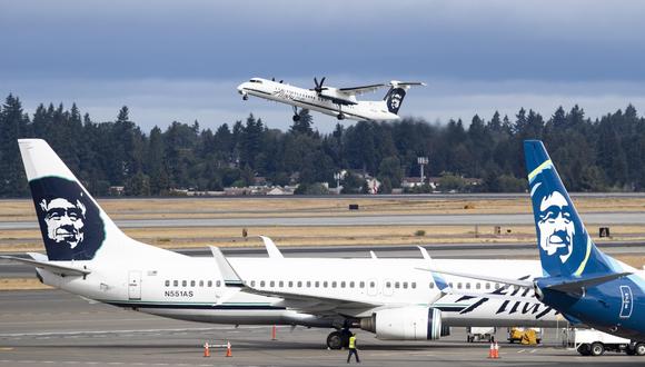 Un avión bimotor turbohélice Bombardier Q400, como el que robó Richard Russell en Seattle. (EFE)