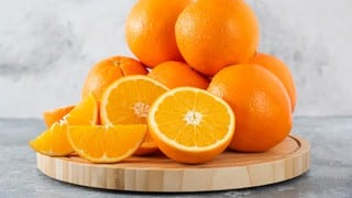 El truco con naranja para eliminar las polillas del armario y salvar tu ropa favorita