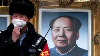 Rompen valioso manuscrito de Mao Zedong tasado en casi 300 millones de dólares al creer que era falso
