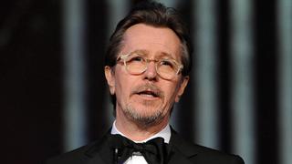 Gary Oldman se disculpa por comentarios antisemitas