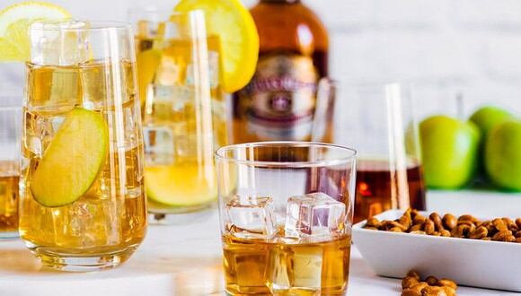 Tener mezclas sostenibles listas te permitirá crear deliciosos cócteles con whisky el fin de semana o en una celebración especial. (Foto: Pernod Ricard Perú)