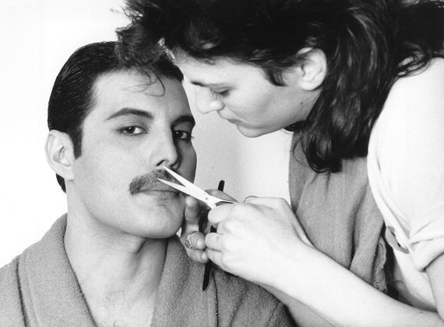 Hoy Freddie Mercury estaría cumpliendo 72 años. Murió tempranamente a los 45, pero su obra es una de las más importantes en la historia de la música.