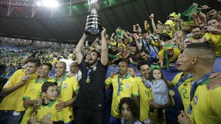 Alisson, la mano que ahoga los goles, levantó la Copa América con Brasil y puede ganar el Balón de Oro