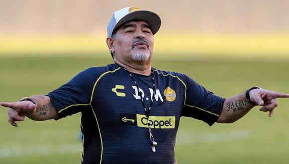 Diego Maradona indicó que tiene la fuerza necesaria para ser, en un futuro no muy lejano, el nuevo responsable técnico del Real Madrid. Aunque, todavía necesita aprender en su puesto. (Foto: AFP)