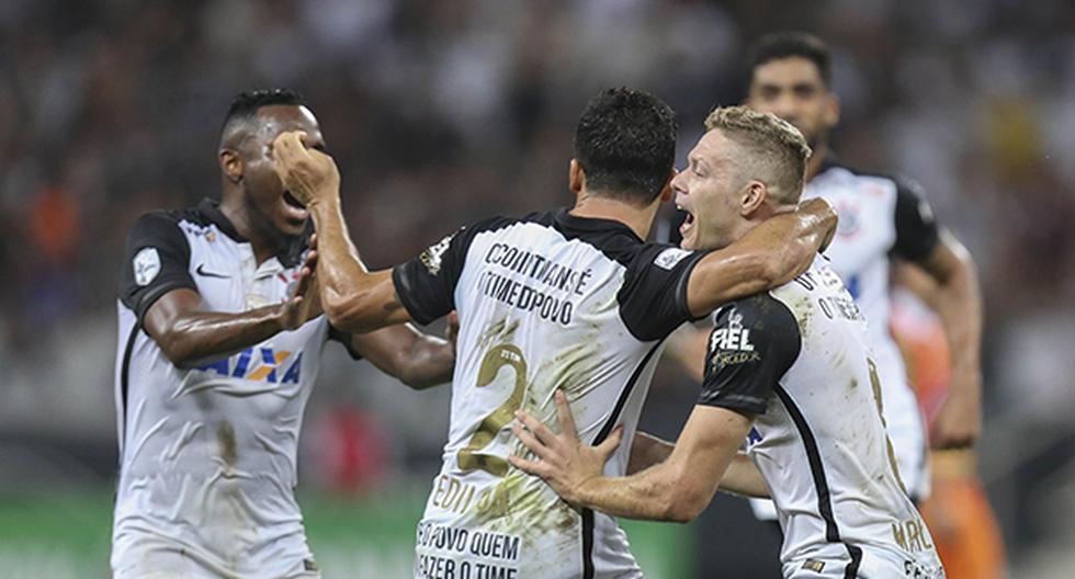 Por la última fecha del Grupo 8 de la Copa Libertadores, Corinthians no tuvo problemas para golear a Cobresal y quedar como líder absoluto de su zona (Foto: EFE)