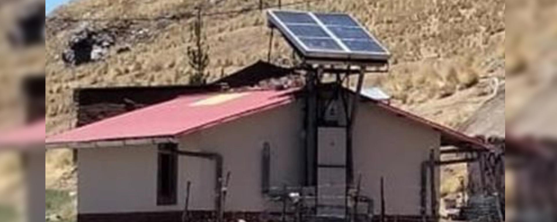 Casa que da calor: peculiar sistema usa el sol y las piedras para abrigar a familias vulnerables