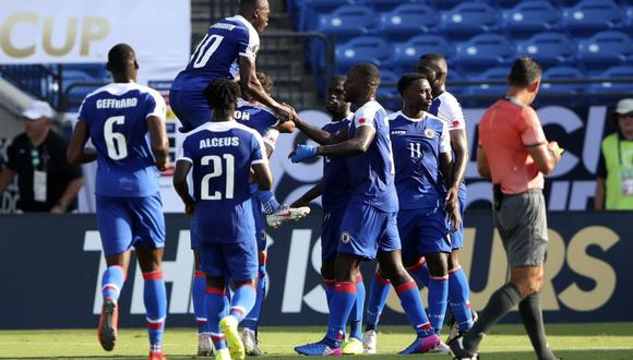 Un gol de Steven Sabat y un autogol de Manuel Rosas dieron el triunfo a los haitianos. (Foto: Reuters)