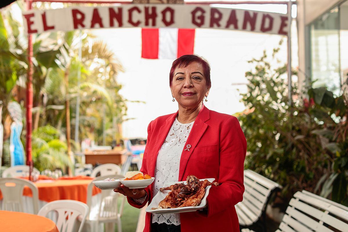 Cristina Martínez junto a su esposo, Oscar Barrena, fundaron El Rancho Grande del Perú cuando tenían 21 y 31 años respectivamente. Hoy celebran 40 años del exitoso negocio. 