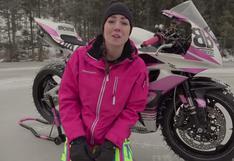 Motera prueba que puede igualar a campeón de MotoGP en la nieve