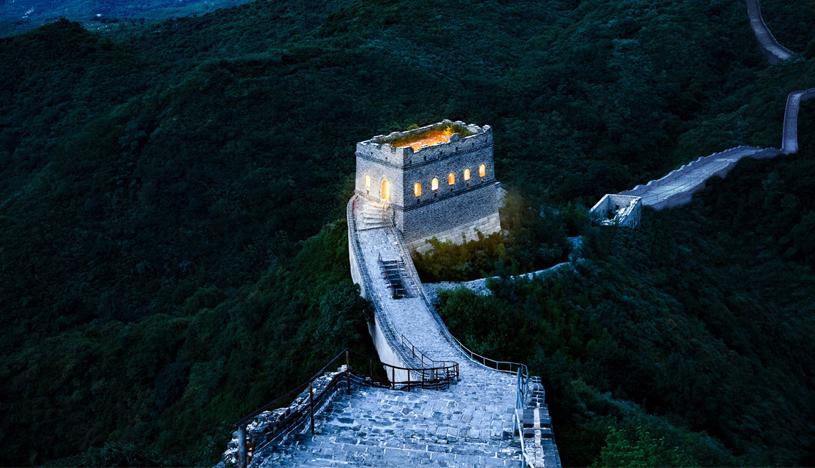 La Gran Muralla China fue construida entre el siglo V a. C. y el siglo XVI. Se calcula que tiene sobre unos 21 200 kilómetros de largo. (Foto: Airbnb)