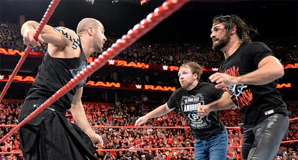 Lo que tanto estaban esperando los fanáticos de WWE y, especialmente, del recordado grupo The Shield. Seth Rollins y Dean Ambrose sorprendieron a todos. (Foto: WWE)