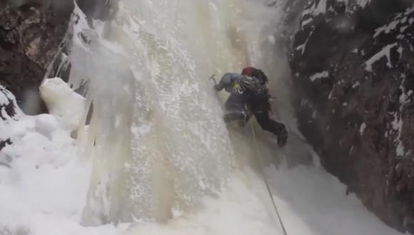 El alpinista realizó una increíble hazaña en una cascada congelada de Canadá. | Foto/Video: Mark Davidson Jewell / Youtube