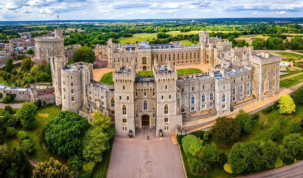 El Castillo de Windsor tiene más de 900 años de creación y es uno de los establecimientos más emblemáticos de la realeza británica. En este castillo vivieron cerca de 39 monarcas incluyendo a la reina Isabel II. Se encuentra ubicado en el condado de Berkshire en Londres. (Foto: Shutterstock).
