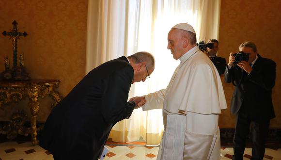 En setiembre de este año, PPK se reunió con el Papa Francisco en la Ciudad del Vaticano. En aquella oportunidad hizo formal la invitación al Sumo Pontífice al Perú. (Foto: Presidencia)