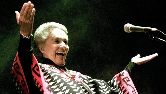 En 2002 Chavela Vargas se presentó por primera vez en Lima. (Foto: AFP)
