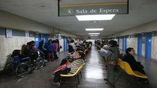 Pacientes del Minsa esperan casi 2 horas para ser atendidos