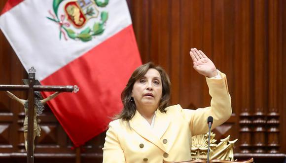 Dina Boluarte juró este miércoles 7 de diciembre como presidenta del Perú en reemplazo del vacado Pedro Castillo | Foto: Congreso de la República