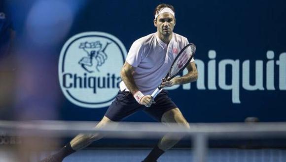 Roger Federer vs. Daniil Medvédev se midieron por las semifinales del Torneo de Basilea. El suizo, como es de costumbre, deleitó al público con una sensacional jugada (Foto: agencias)