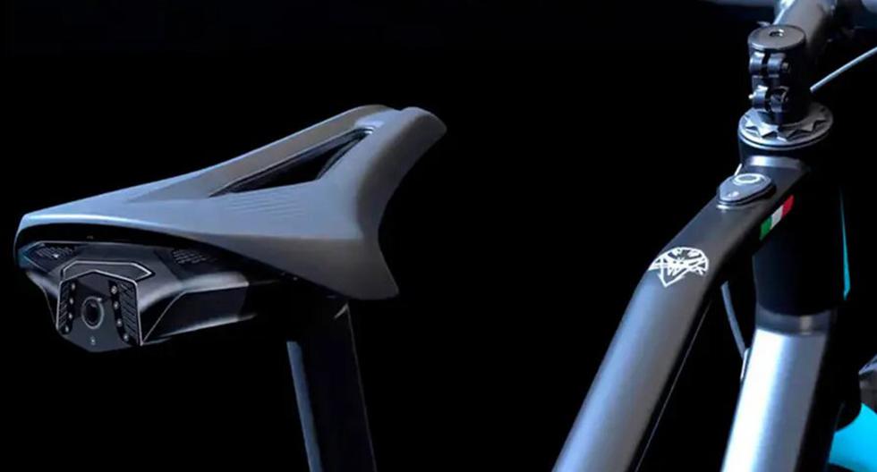 Cobra: bicicletta elettrica che ha una telecamera posteriore e avverte di una collisione imminente |  Elettromobilità |  euro bici |  TECNOLOGIA