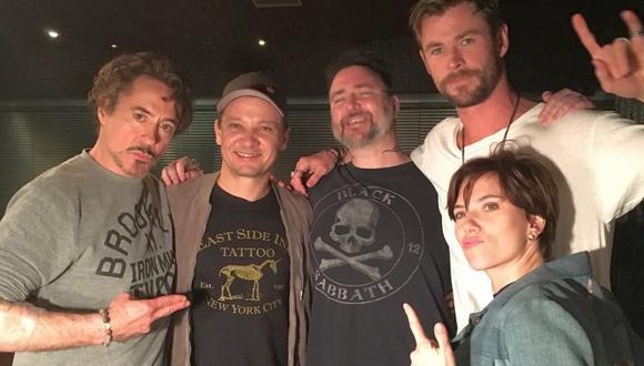 Los protagonistas de "Avengers: Infinity War" y su tatuador, Josh Lord. (Instagram @joshualord)