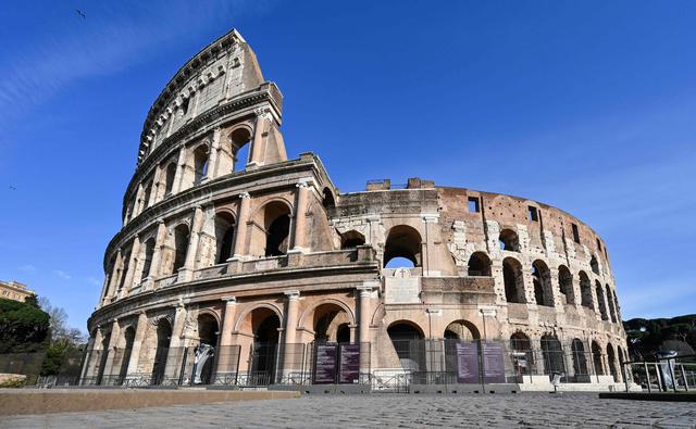 El Coliseo de Roma estará cerrado hasta el 3 de abril luego de que el gobierno de Italia decretara la cuarentena en todo el país para contener la epidemia del coronavirus. (AFP / Alberto PIZZOLI).