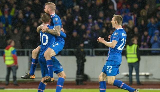 Islandia celebra su clasificación al Mundial. (Foto: AFP)