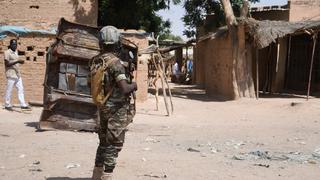 Mueren quemados 22 niños en el incendio de su escuela en Níger