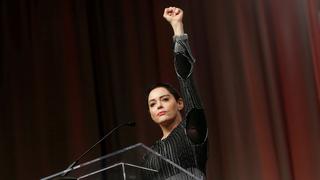 Rose McGowan califica de farsa decisión de vestir de negro en los Globos de Oro