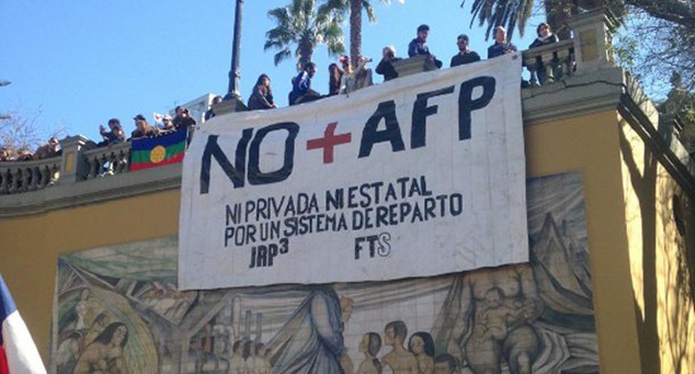 Chileno marchan en contra de las AFP. (Foto: Twitter CNN Chile)