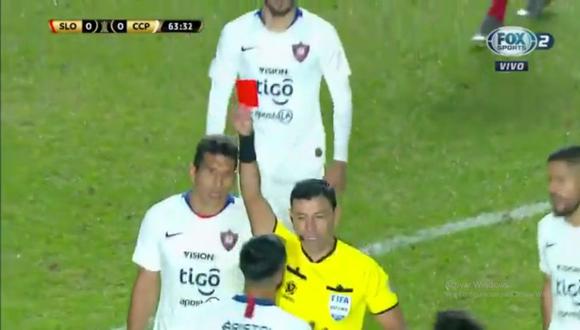 Alberto Espínola fue el autor de una dura falta contra Fértoli en el San Lorenzo vs. Cerro Porteño en el marco de los octavos de final de la Copa Libertadores 2019 (Video: Fox Sports)