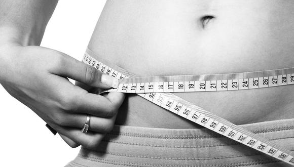 Es necesario buscar ayuda profesional para lograr tener un peso óptimo. (Pixabay)