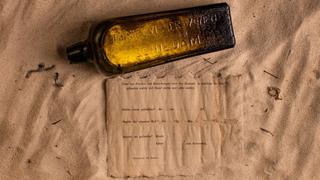 El extraordinario hallazgo del mensaje en una botella más antiguo conocido