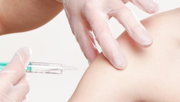 Las vacunas son efectivas para evitar hospitalizaciones y muertes por COVID-19.(Pixabay)