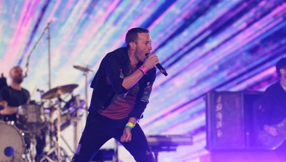 Cómo se escuchó “la canción” de Bad Bunny y J Balvin en la voz de Chris Martín de Coldplay | Chris Martín de Coldplay interpretó en Colombia una de las canciones más icónicas de Bad Bunny y J Balvin en pleno concierto, generando muchas reacciones en el público.