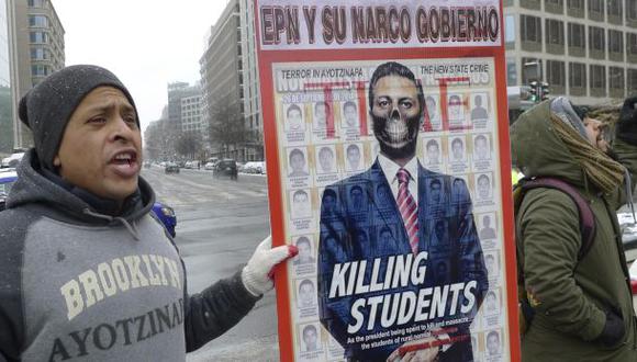 "Fuera Peña Nieto": Protestas por Ayotzinapa en la Casa Blanca