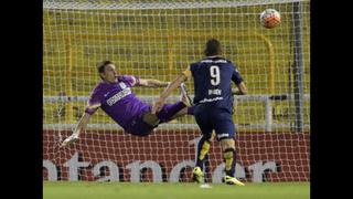 ¡Increíble! Portero realizó triple atajada y evitó gol [VIDEO]