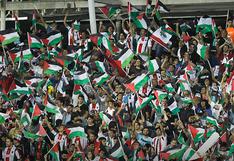 Palestino vs San Lorenzo: hinchas interrumpieron partido con fuegos artificiales