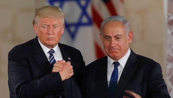 Donald Trump asegura que es tiempo de que Estados Unidos reconozca la soberanía de Israel sobre Altos del Golán. En la imagen, junto a Benjamin Netanyahu el 25 de mayo del 2017. (AFP).