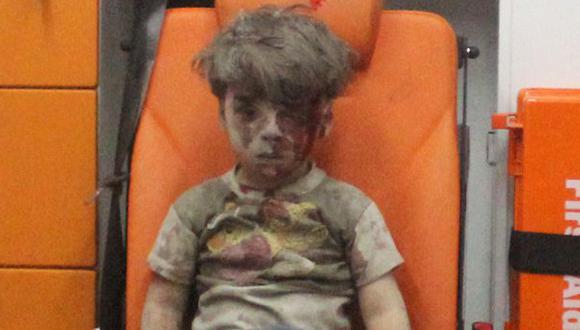 Siria: Murió el hermano del pequeño Omran Daqneesh