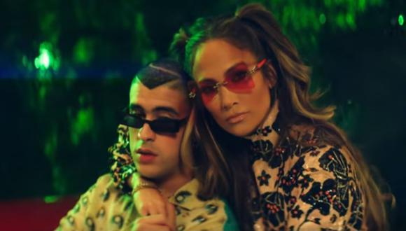 Jennifer Lopez y Bad Bunny estrenaron el clip de “Te gusté” en YouTube, un hip hop lento en el que juegan a la seducción. (Foto: Captura de video)