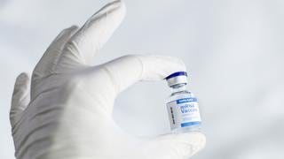 La carrera por lograr una vacuna universal que proteja contra todas las variantes de coronavirus