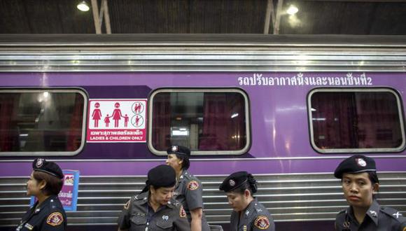 Tailandia estrena vagones de tren solo para mujeres