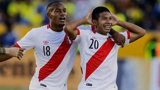 “Buena, goleador. A seguir así”: la felicitación de Flores a Carrillo tras doblete a Paraguay