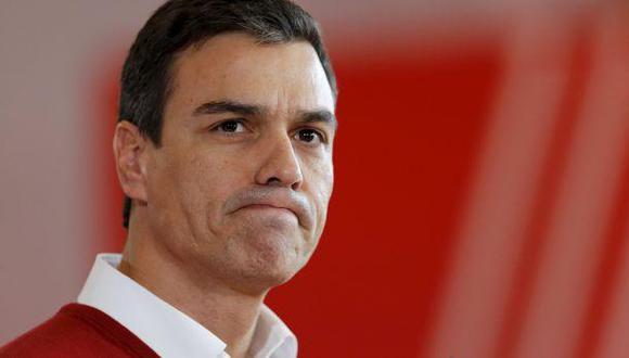 España: Socialistas intentaron derribar a su líder