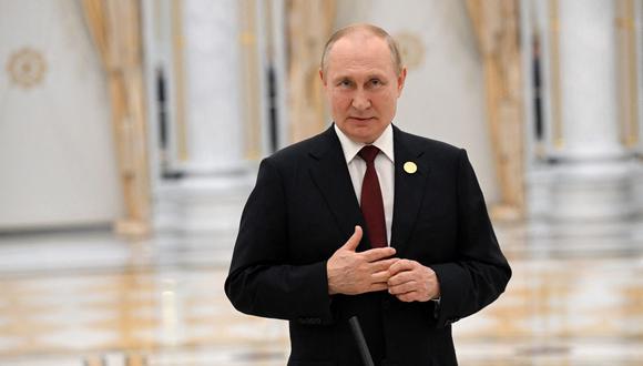 El presidente de Rusia, Vladimir Putin, habla con los medios de comunicación durante la VI Cumbre del Caspio en Ashgabat el 29 de junio de 2022. (Dmitry AZAROV / SPUTNIK / AFP).