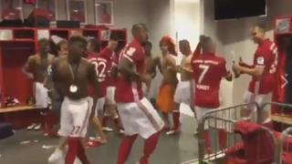 El plantel del Bayern se pone a bailar en el vestuario [VIDEO]