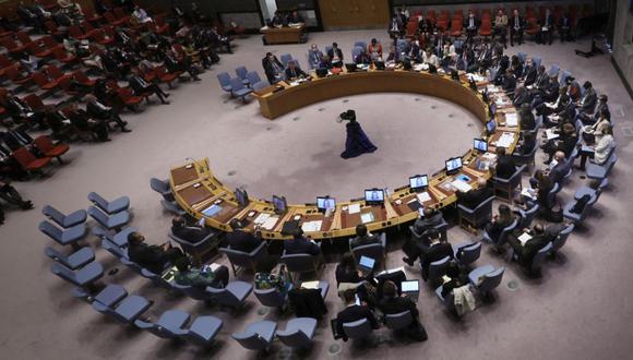 Los miembros del Consejo de Seguridad de las Naciones Unidas se sientan durante una reunión sobre la situación en medio de la invasión rusa de Ucrania, en la sede de las Naciones Unidas en Manhattan, Nueva York, EE.UU.